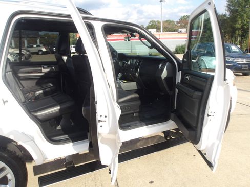 Used 2017 Ford Expedition Platinum image 6