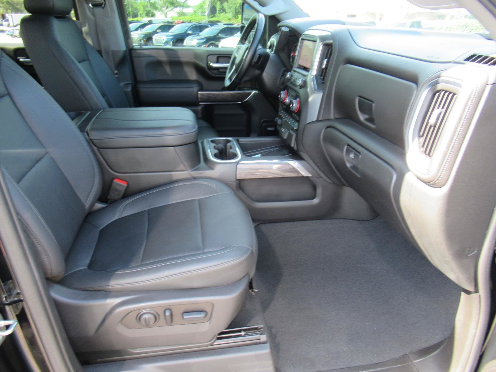 Used 2023 Chevrolet Silverado 2500 LTZ w/ LTZ Convenience Package AWD/4WD image 13
