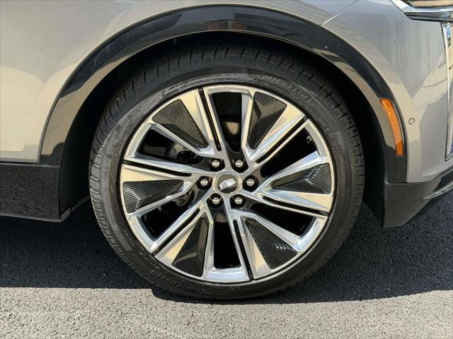 Used 2023 Cadillac Lyriq 2WD image 9