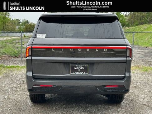 New 2025 Lincoln Navigator Black Label AWD/4WD image 5