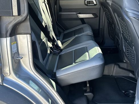 Used 2022 Ford Bronco Black Diamond image 16