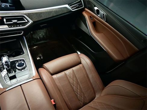 Used 2023 BMW X5 M50i w/ Executive Package image 10