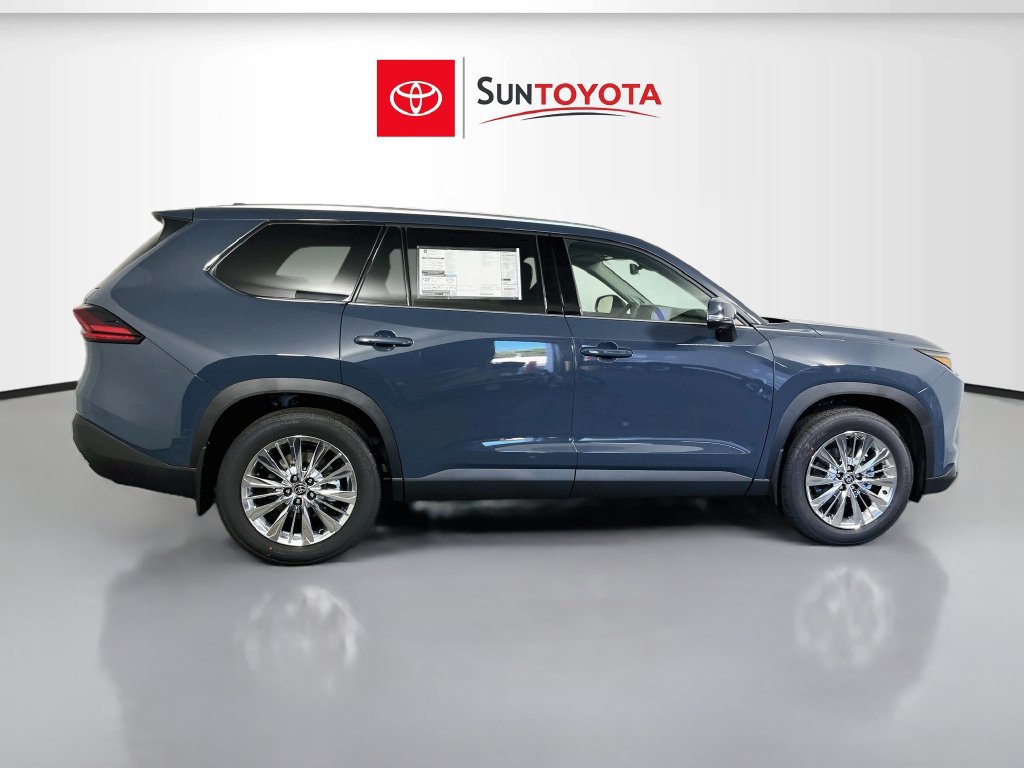 New 2026 Toyota Grand Highlander AWD image 2