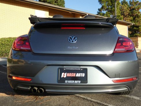 Used 2018 Volkswagen Beetle 2.0T S image 10