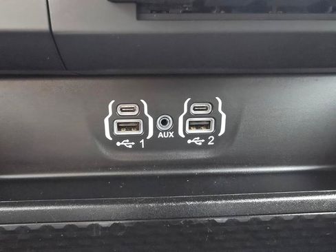 Used 2024 RAM 1500 Laramie AWD/4WD image 22
