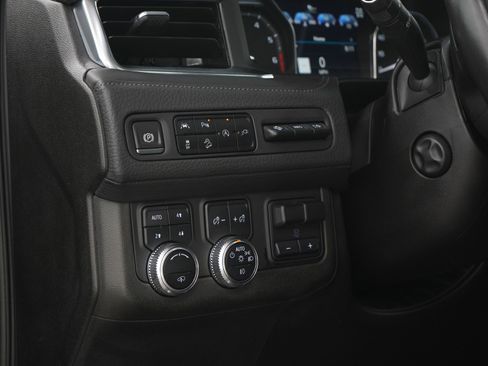 Used 2021 GMC Yukon Denali w/ Denali Ultimate Package AWD/4WD image 25