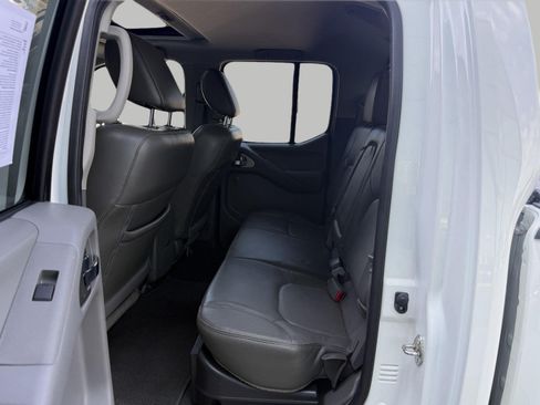 Used 2019 Nissan Frontier SL AWD/4WD image 23