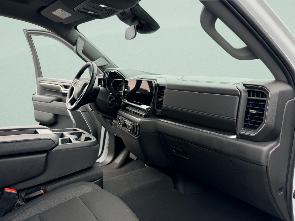 Used 2024 Chevrolet Silverado 1500 LT AWD/4WD image 13