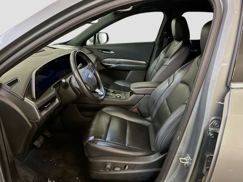 Used 2024 Cadillac XT4 Premium Luxury image 13