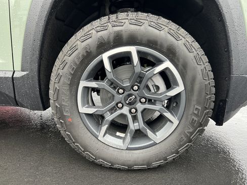 New 2026 Chevrolet Equinox ACTIV w/ Convenience Package III image 11