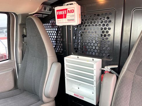 Used 2020 Chevrolet Express 2500 w/ Driver Convenience Package image 31