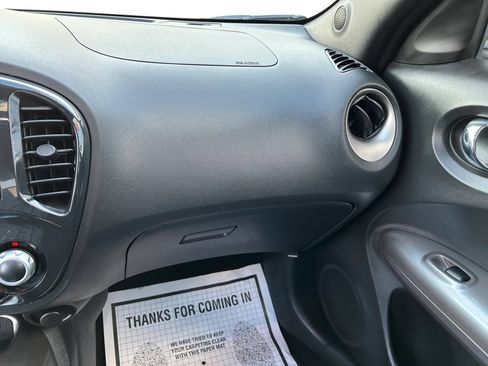 Used 2014 Nissan Juke SV FWD image 21