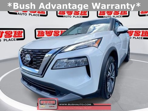 Used 2022 Nissan Rogue SV image 2