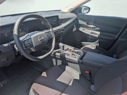 Used 2026 Nissan Sentra SR w/ SR All Weather Package FWD image 29