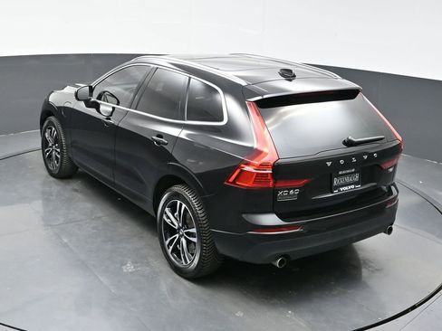 Used 2020 Volvo XC60 T8 Momentum image 34