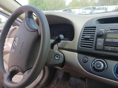 Used 2005 Toyota Camry LE FWD image 35