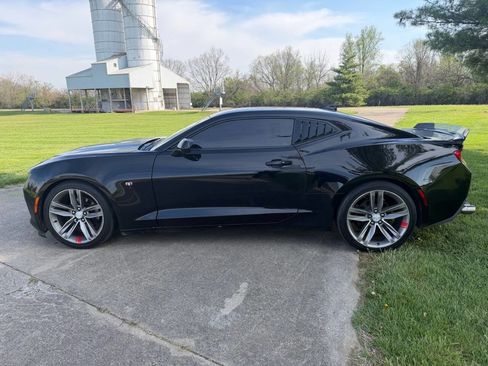 Used 2018 Chevrolet Camaro LT w/ RS Package image 7