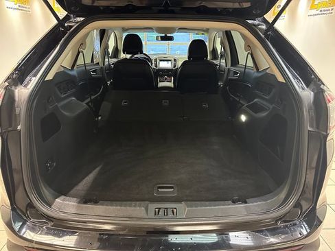 Used 2017 Ford Edge SEL w/ Equipment Group 201A AWD/4WD image 17