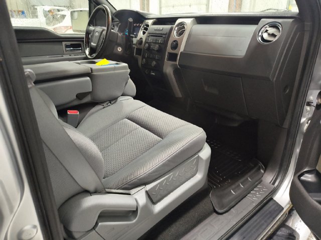 Used 2011 Ford F150 XLT w/ XLT Chrome Pkg AWD/4WD image 13