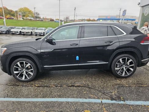 New 2026 Volkswagen Atlas Cross Sport SEL Premium R-Line AWD/4WD image 4