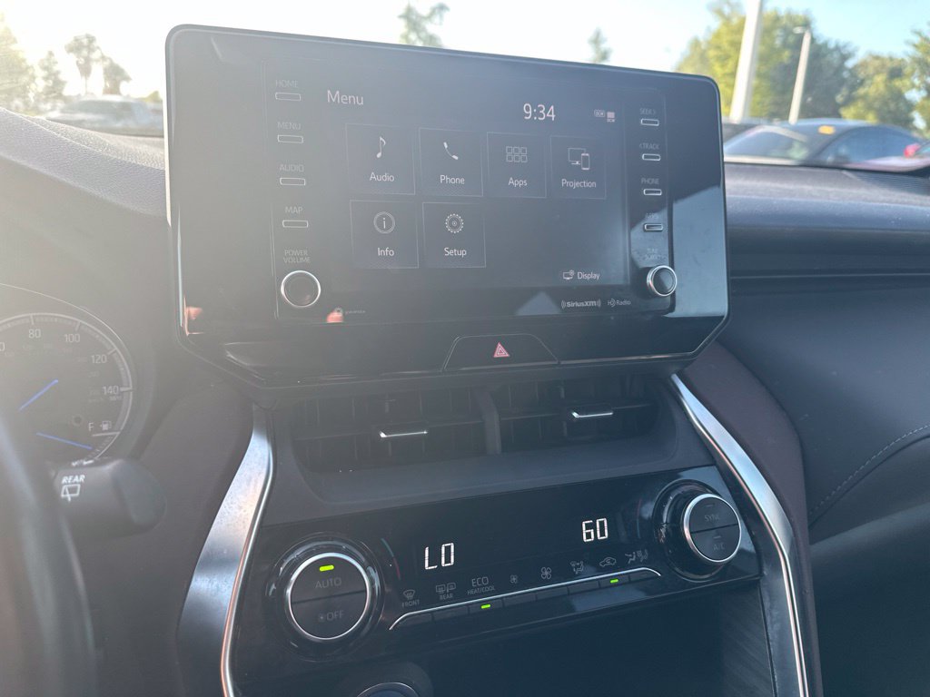 Used 2022 Toyota Venza XLE AWD/4WD image 12