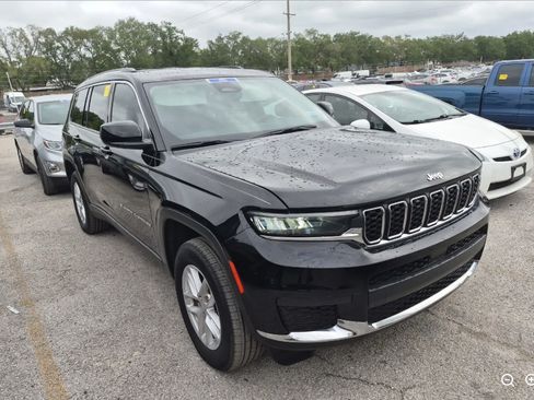 Used 2023 Jeep Grand Cherokee L Laredo w/ Luxury Tech Group I AWD/4WD image 6