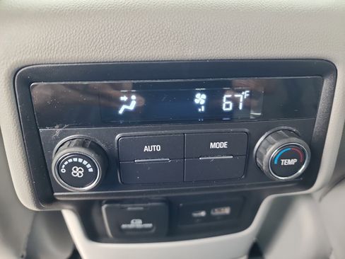 Certified 2023 GMC Acadia SLT w/ Trailering Package image 28