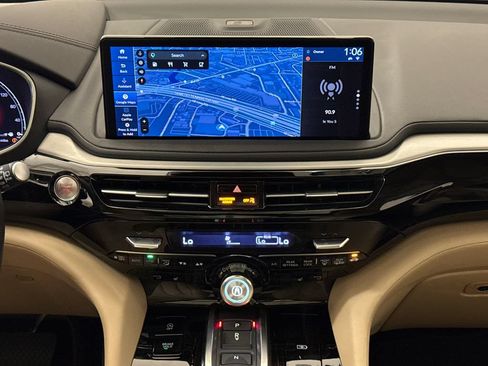 Used 2025 Acura MDX w/ Technology Package FWD image 15