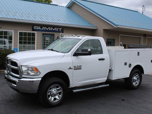 Used 2018 RAM 3500 Tradesman w/ Chrome Appearance Group AWD/4WD image 1