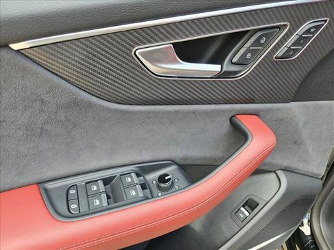 Used 2025 Audi SQ8 Premium Plus image 10