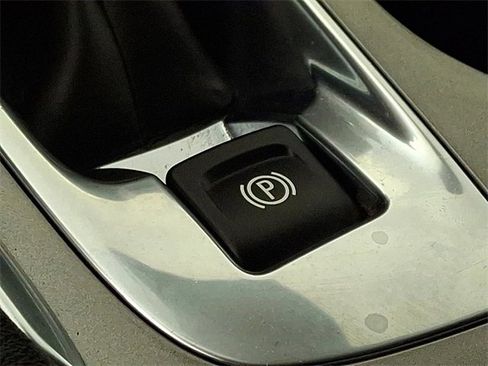 Used 2023 Chevrolet Malibu LT image 23