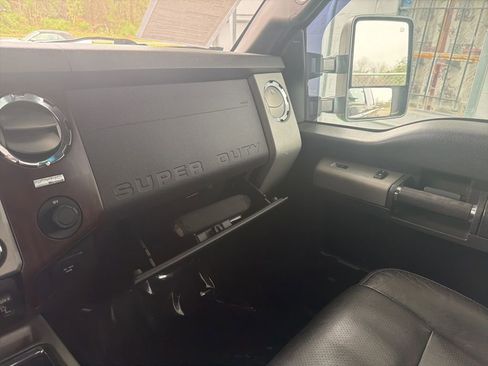 Used 2013 Ford F350 Lariat w/ Lariat Ultimate Pkg image 30