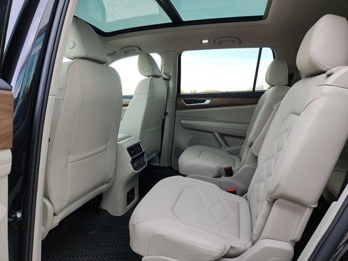 New 2026 Volkswagen Atlas SE image 12