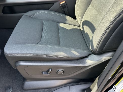 New 2026 RAM 1500 Big Horn AWD/4WD image 27