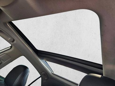 Used 2021 Toyota Camry XSE FWD image 15