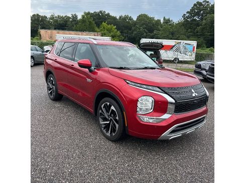 Used 2023 Mitsubishi Outlander SEL AWD/4WD image 2