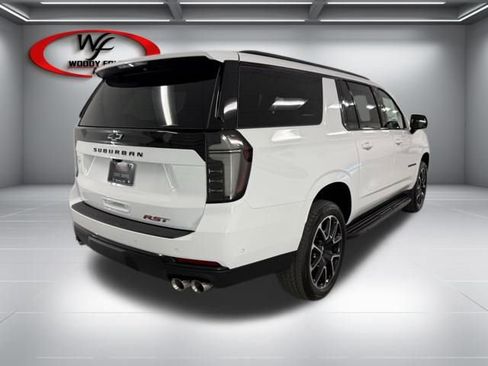 New 2026 Chevrolet Suburban RST image 6