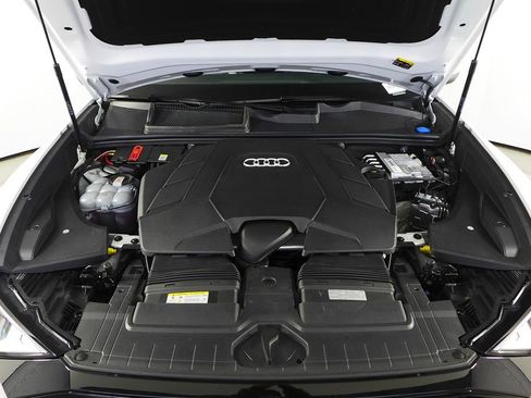 Used 2023 Audi Q8 Premium Plus w/ Premium Plus Package image 6