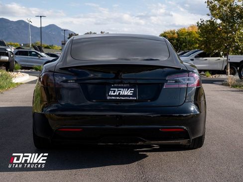 Used 2021 Tesla Model S Plaid image 13