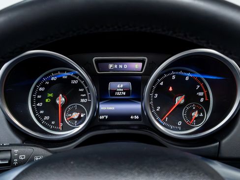 Used 2017 Mercedes-Benz G 550 Squared image 9