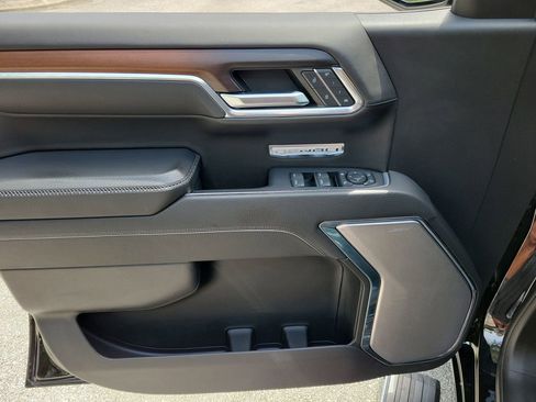 Used 2024 GMC Sierra 1500 Denali w/ Denali Reserve Package image 13