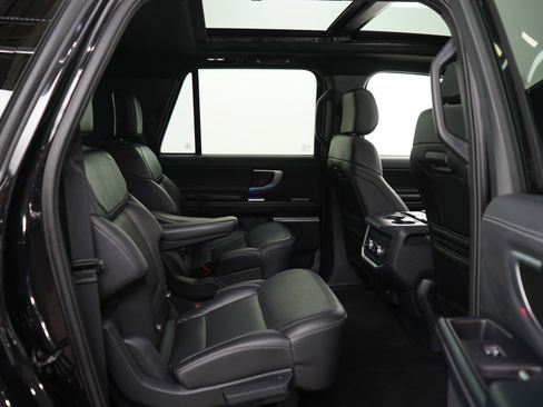 Used 2025 Ford Expedition Max Platinum w/ Stealth Appearance Package AWD/4WD image 13
