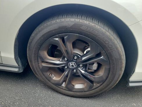 Used 2025 Honda Accord SE image 2