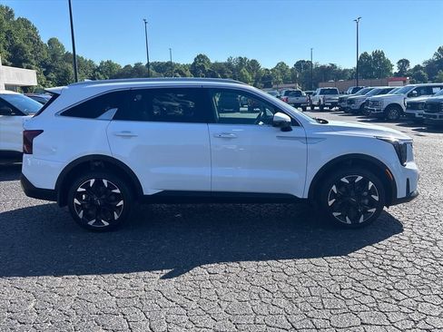 Used 2025 Kia Sorento EX AWD/4WD image 9