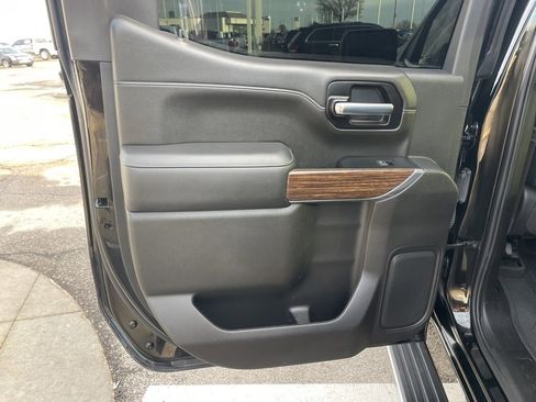 Certified 2022 Chevrolet Silverado 1500 High Country w/ Technology Package image 20