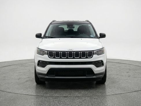 Used 2025 Jeep Compass Limited image 2