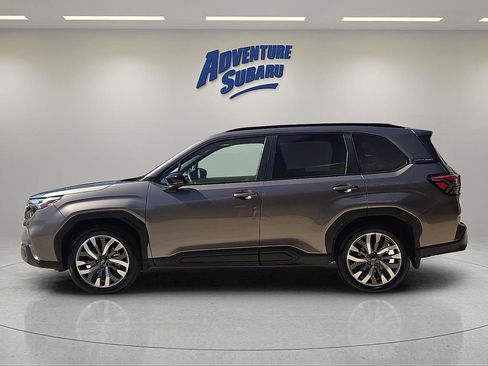 Certified 2025 Subaru Forester Touring AWD/4WD image 4