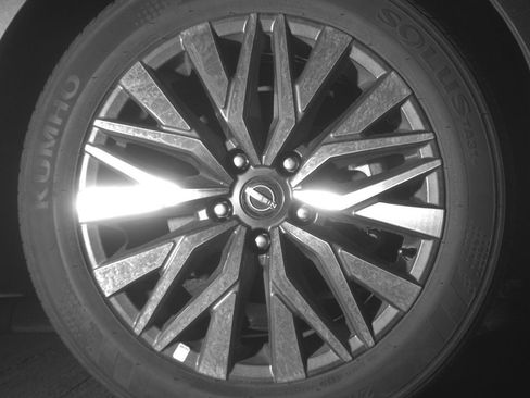 Used 2025 Nissan Altima 2.5 SV FWD image 13