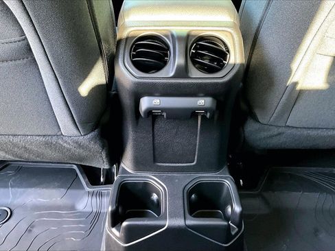 New 2026 Jeep Gladiator Sport AWD/4WD image 15