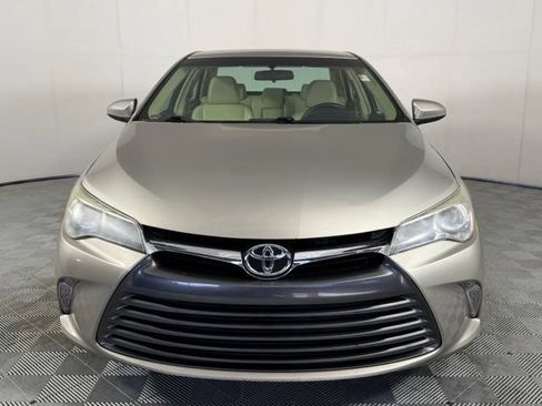 Used 2016 Toyota Camry XLE FWD image 12
